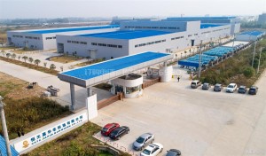 仙桃彭场崛起全国最大非织造布生产基地，海归夫妻放弃高薪回乡做口罩